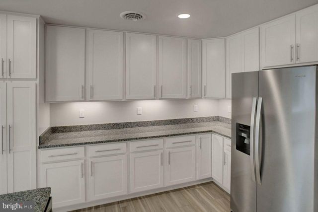 1509 TREELINE DR, Chambersburg, PA 17202