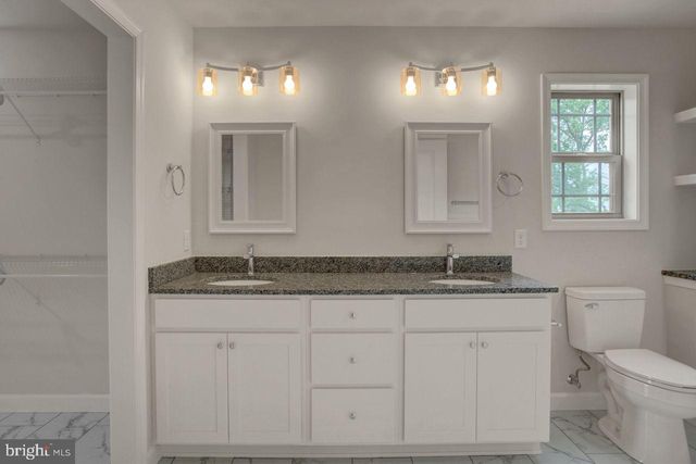 1509 TREELINE DR, Chambersburg, PA 17202