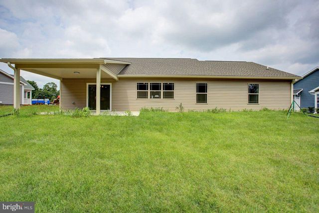 1509 TREELINE DR, Chambersburg, PA 17202