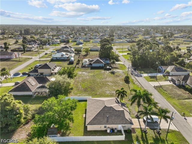 1105 NE 36th ST, Cape Coral, FL 33909