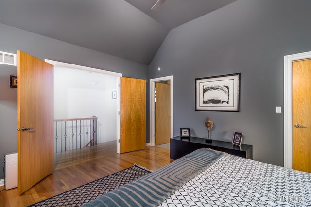 2134 W Irving Park Road 2, Chicago, IL 60618