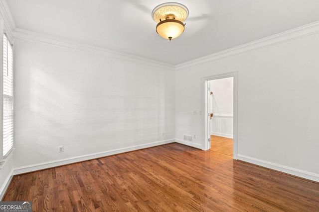 1593 Walkway Court SW, Lilburn, GA 30047