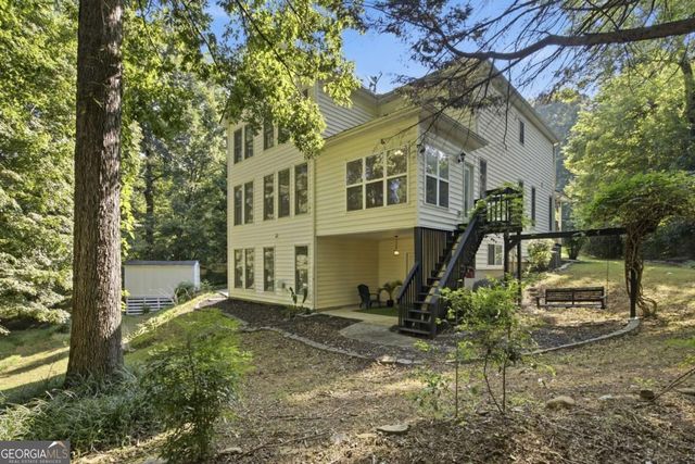 1593 Walkway Court SW, Lilburn, GA 30047