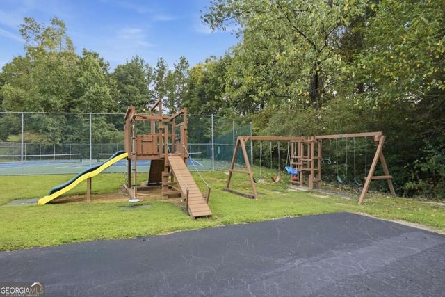 1593 Walkway Court SW, Lilburn, GA 30047