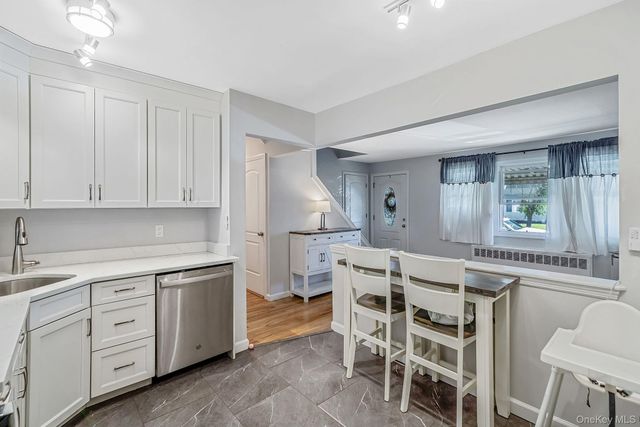 168 W 21st Street, Deer Park, NY 11729