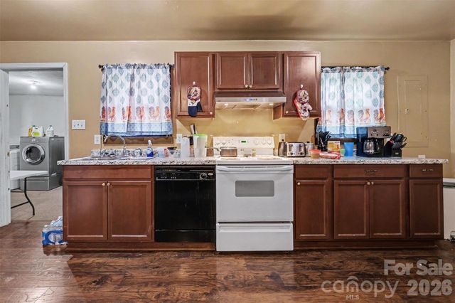 3315 Carver Place, Charlotte, NC 28269