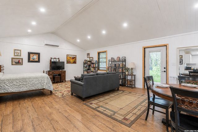 2939 Goat Hill Rd, Lakehills, TX 78063