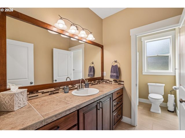 3713 Ne 119TH St, Vancouver, WA 98686