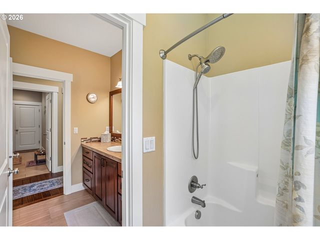 3713 Ne 119TH St, Vancouver, WA 98686