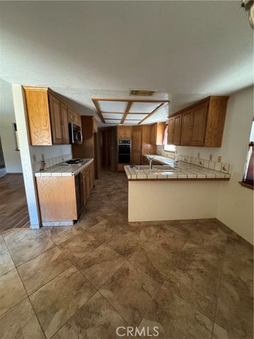 18515 Kalin Ranch Drive, Victorville, CA 92395