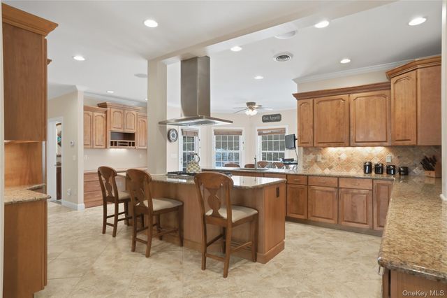 30 Somerset Lane, Warwick, NY 10990