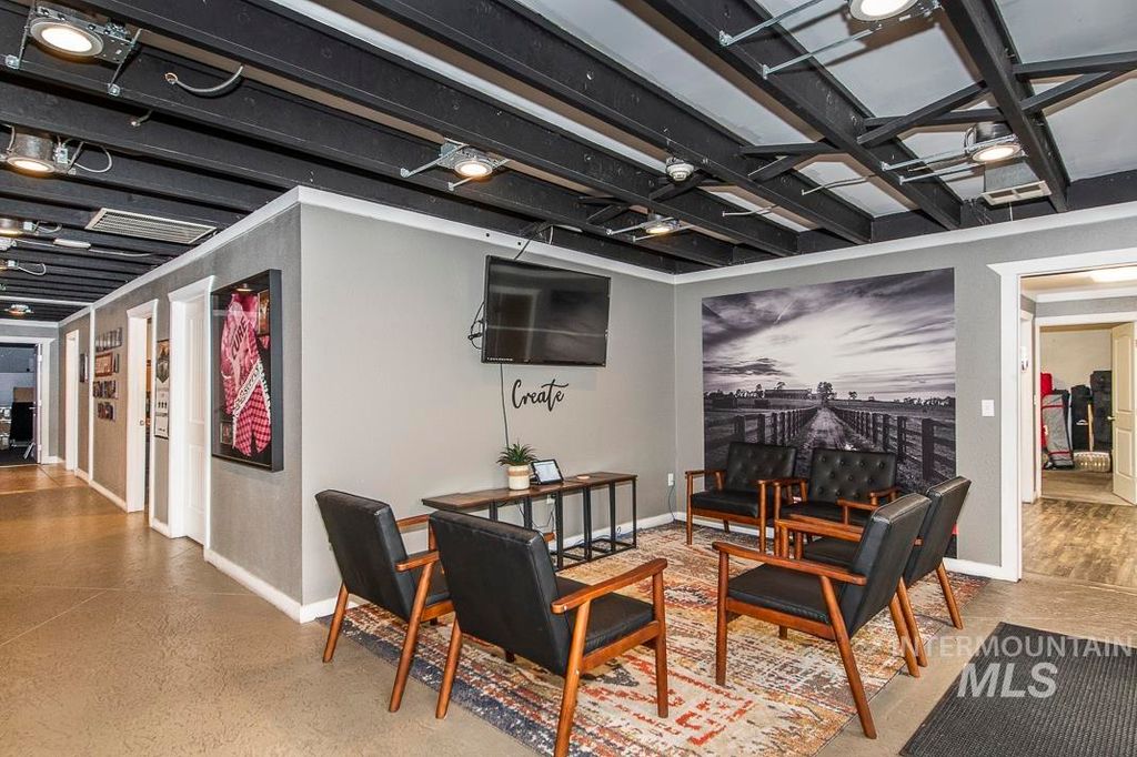 105 N 5th Ave, Caldwell, ID 83605 photo 5