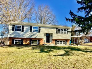 3801 Old Stevens RD, Roanoke, VA 24017