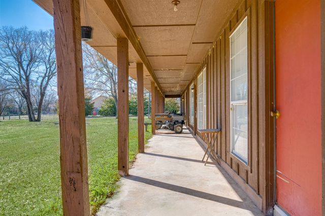 1900 County Road 33900, Powderly, TX 75473