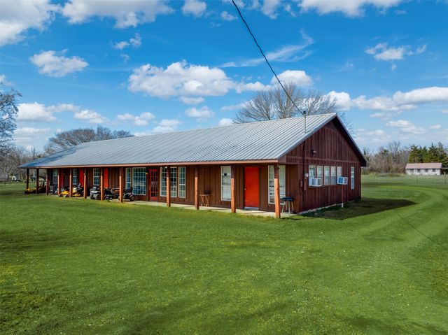 1900 County Road 33900, Powderly, TX 75473