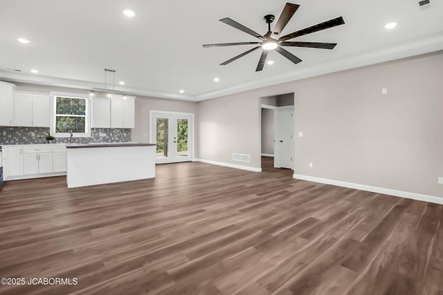 734 VINE DRIVE, Holts Summit, MO 65043