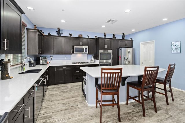 1248 Burgundy Rose Way, Beaumont, CA 92223