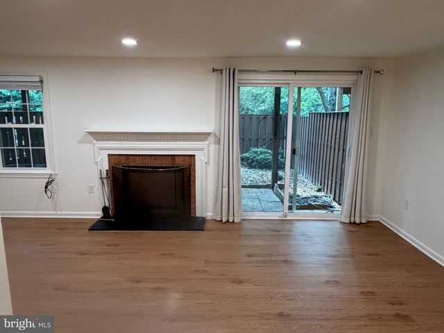 10113 GALSWORTHY PL, Bethesda, MD 20817