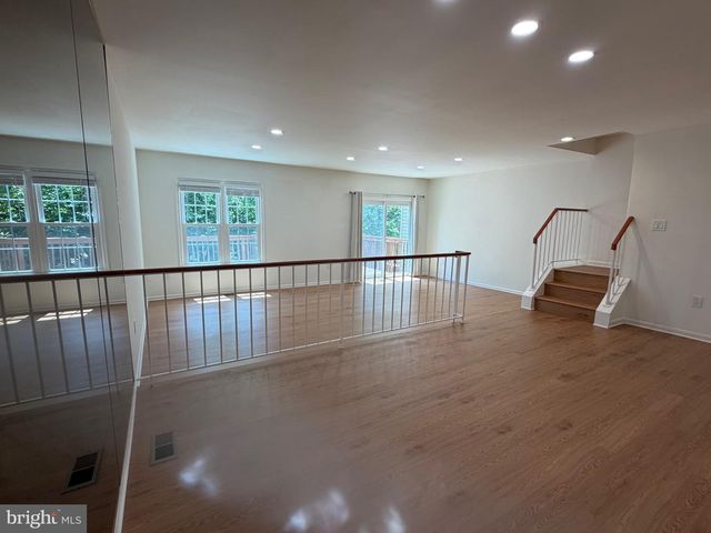 10113 GALSWORTHY PL, Bethesda, MD 20817