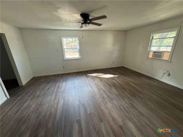 414 S Esplanade Street, Cuero, TX 77954