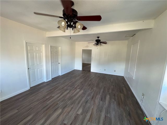 414 S Esplanade Street, Cuero, TX 77954