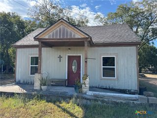 414 S Esplanade Street, Cuero, TX 77954
