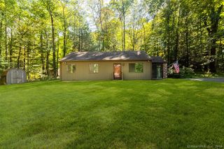 66 Narragansett Trail, Newtown, CT 06482