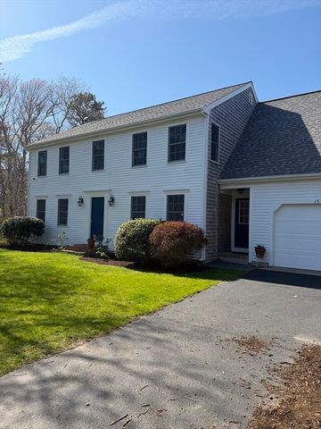 15 Dr Stanton, Dennis, MA 02638
