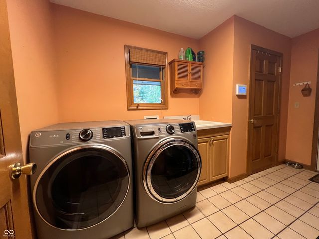 226 Lakeshore Drive, Batesville, IN 47006