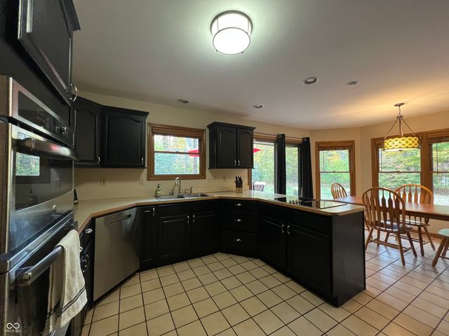 226 Lakeshore Drive, Batesville, IN 47006