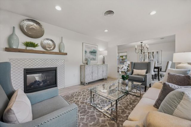 3731 Sun Valley Drive, Houston, TX 77025