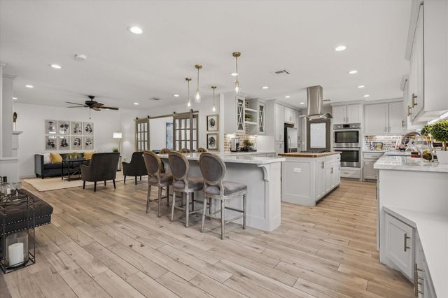 3731 Sun Valley Drive, Houston, TX 77025