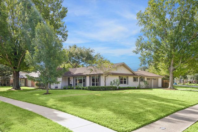 3731 Sun Valley Drive, Houston, TX 77025