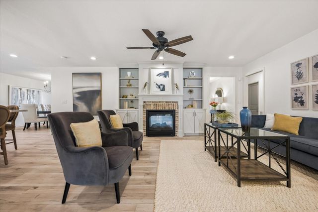 3731 Sun Valley Drive, Houston, TX 77025