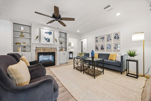 3731 Sun Valley Drive, Houston, TX 77025