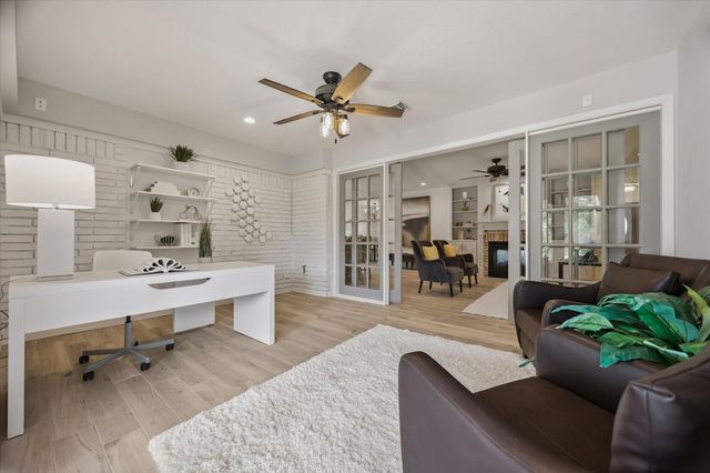 3731 Sun Valley Drive, Houston, TX 77025