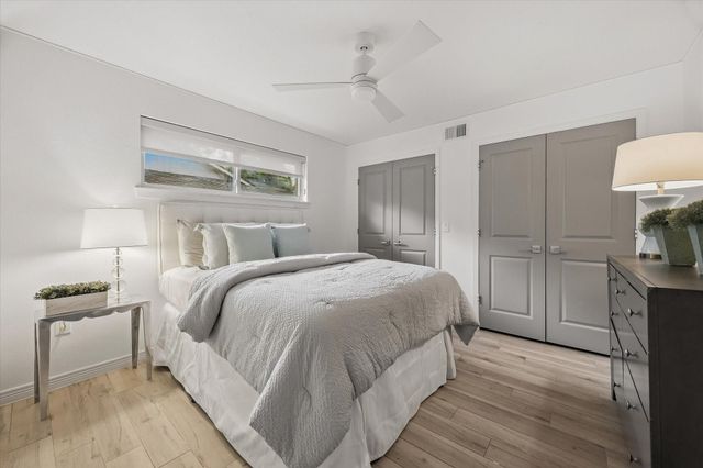 3731 Sun Valley Drive, Houston, TX 77025