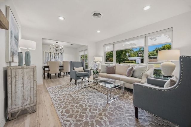 3731 Sun Valley Drive, Houston, TX 77025