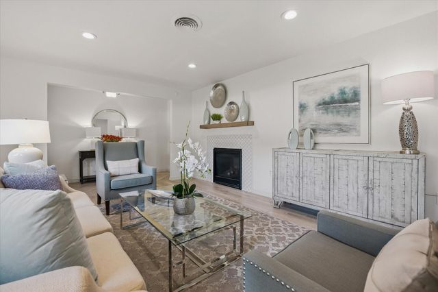 3731 Sun Valley Drive, Houston, TX 77025