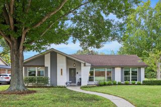 3731 Sun Valley Drive, Houston, TX 77025