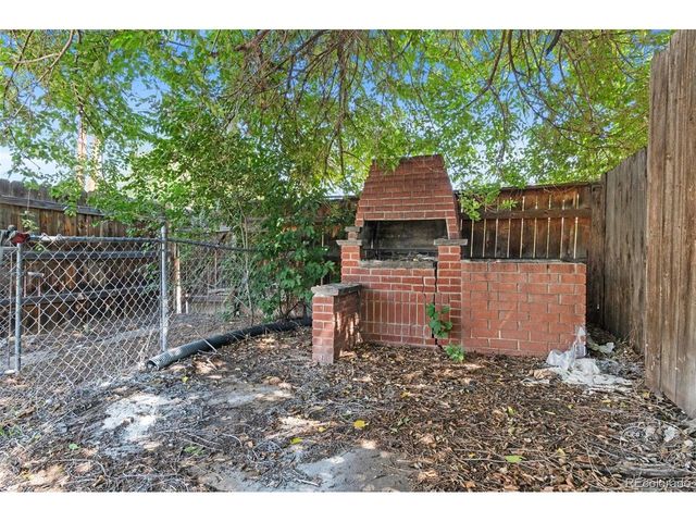 1390 Alton St, Aurora, CO 80010