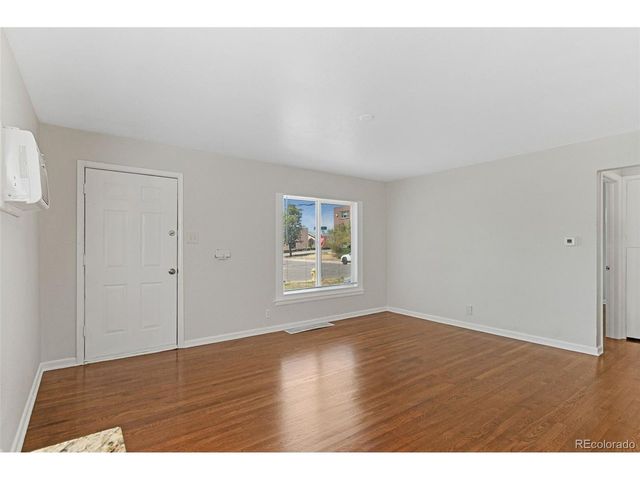 1390 Alton St, Aurora, CO 80010