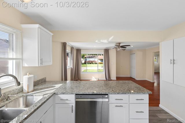 4620 Hillcrest Avenue, Royal Oak, MI 48073