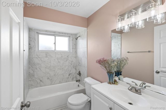 4620 Hillcrest Avenue, Royal Oak, MI 48073