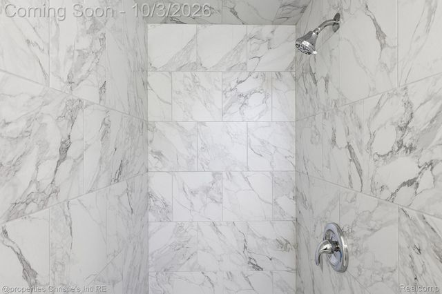 4620 Hillcrest Avenue, Royal Oak, MI 48073