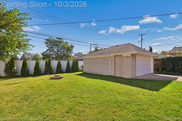 4620 Hillcrest Avenue, Royal Oak, MI 48073