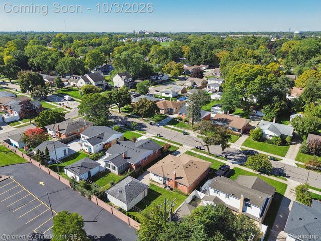 4620 Hillcrest Avenue, Royal Oak, MI 48073