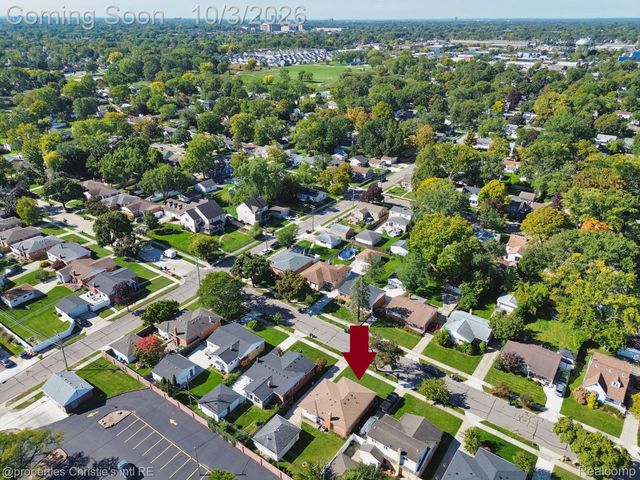 4620 Hillcrest Avenue, Royal Oak, MI 48073