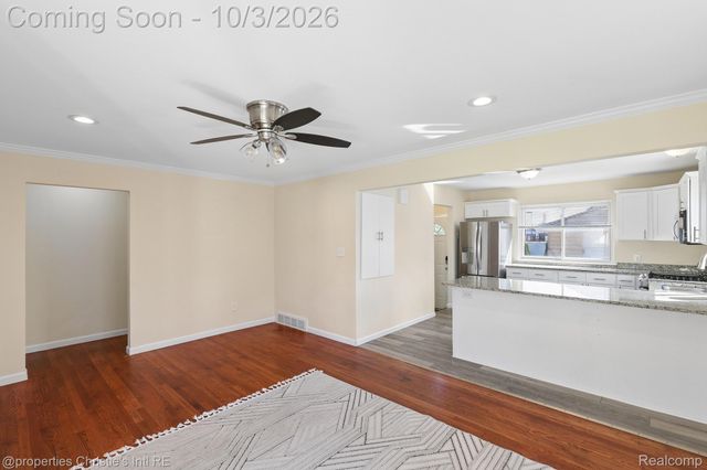 4620 Hillcrest Avenue, Royal Oak, MI 48073