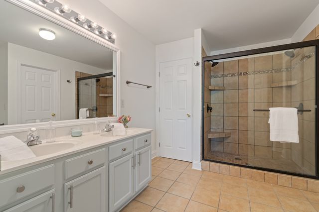 7825 Farmington Pl, Nashville, TN 37221
